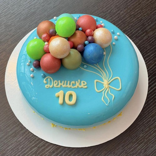 Торт муссовый #1616 с шоколадными шариками и цифрами, голубой